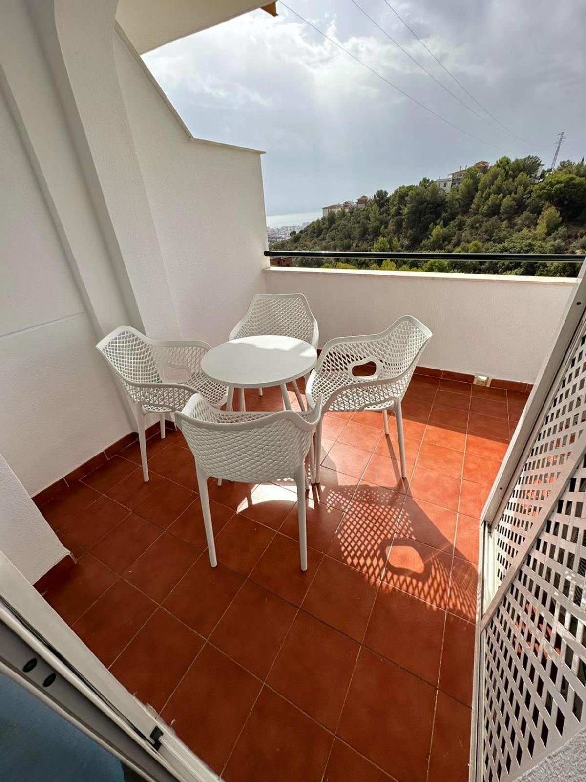 Benalmarina Sea View Apartments Benalmadena Bagian luar foto