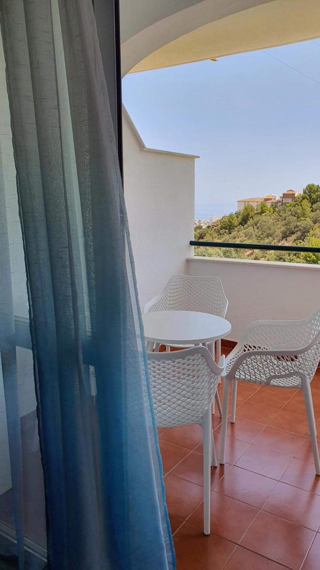 Benalmarina Sea View Apartments Benalmadena Bagian luar foto